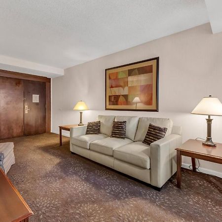 צ'יקטווואגה Buffalo Airport Hotel מראה חיצוני תמונה