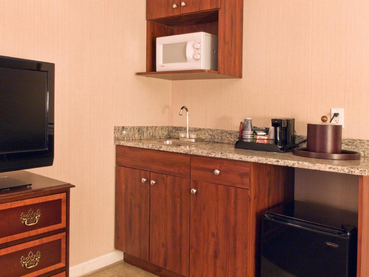צ'יקטווואגה Buffalo Airport Hotel חדר תמונה