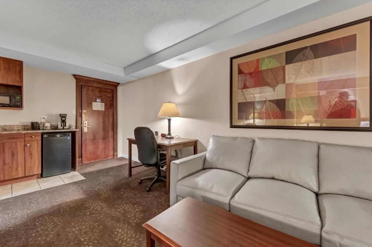 צ'יקטווואגה Buffalo Airport Hotel מראה חיצוני תמונה