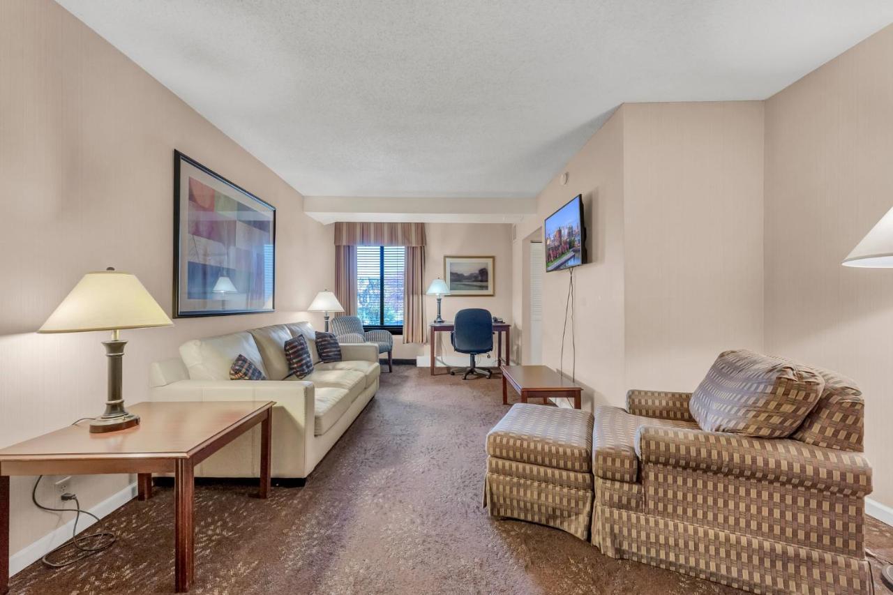 צ'יקטווואגה Buffalo Airport Hotel מראה חיצוני תמונה
