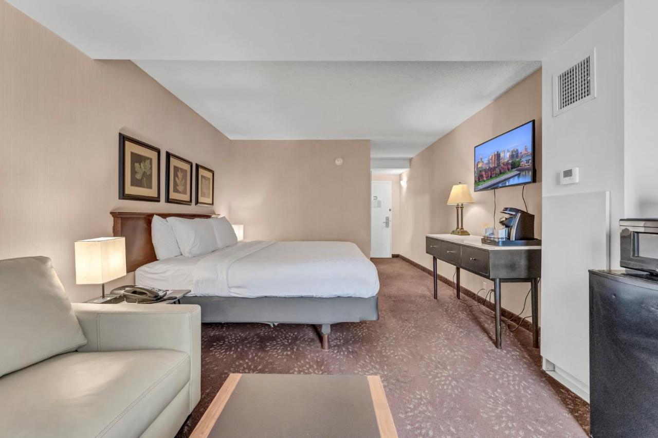 צ'יקטווואגה Buffalo Airport Hotel מראה חיצוני תמונה