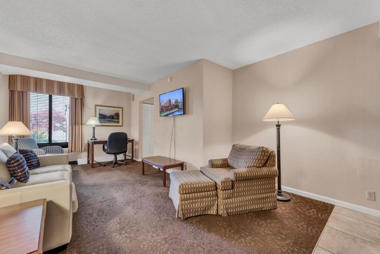 צ'יקטווואגה Buffalo Airport Hotel מראה חיצוני תמונה