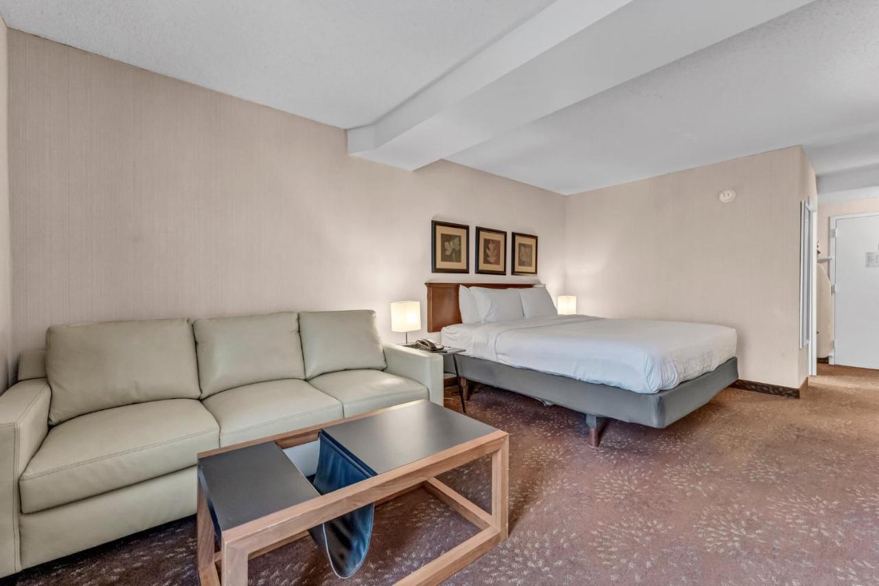 צ'יקטווואגה Buffalo Airport Hotel מראה חיצוני תמונה