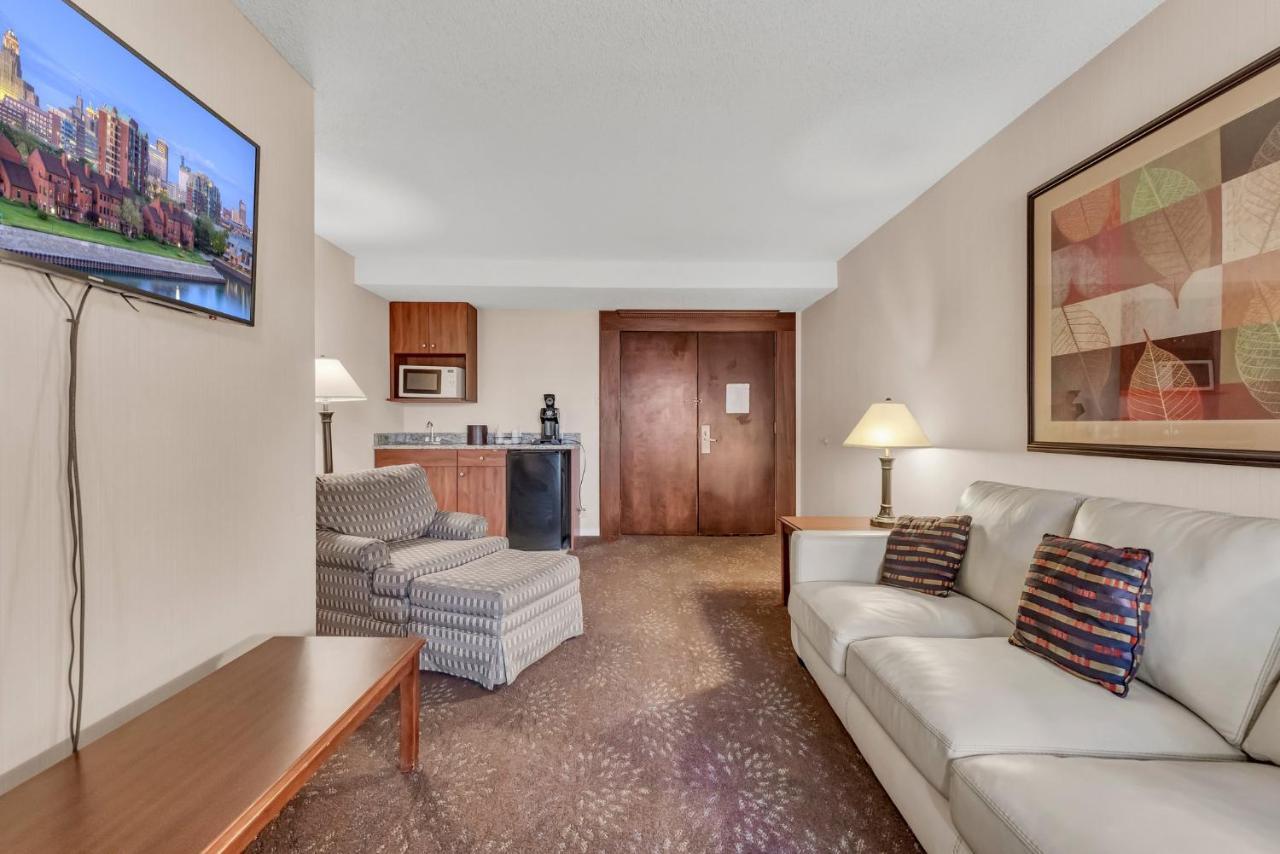 צ'יקטווואגה Buffalo Airport Hotel מראה חיצוני תמונה
